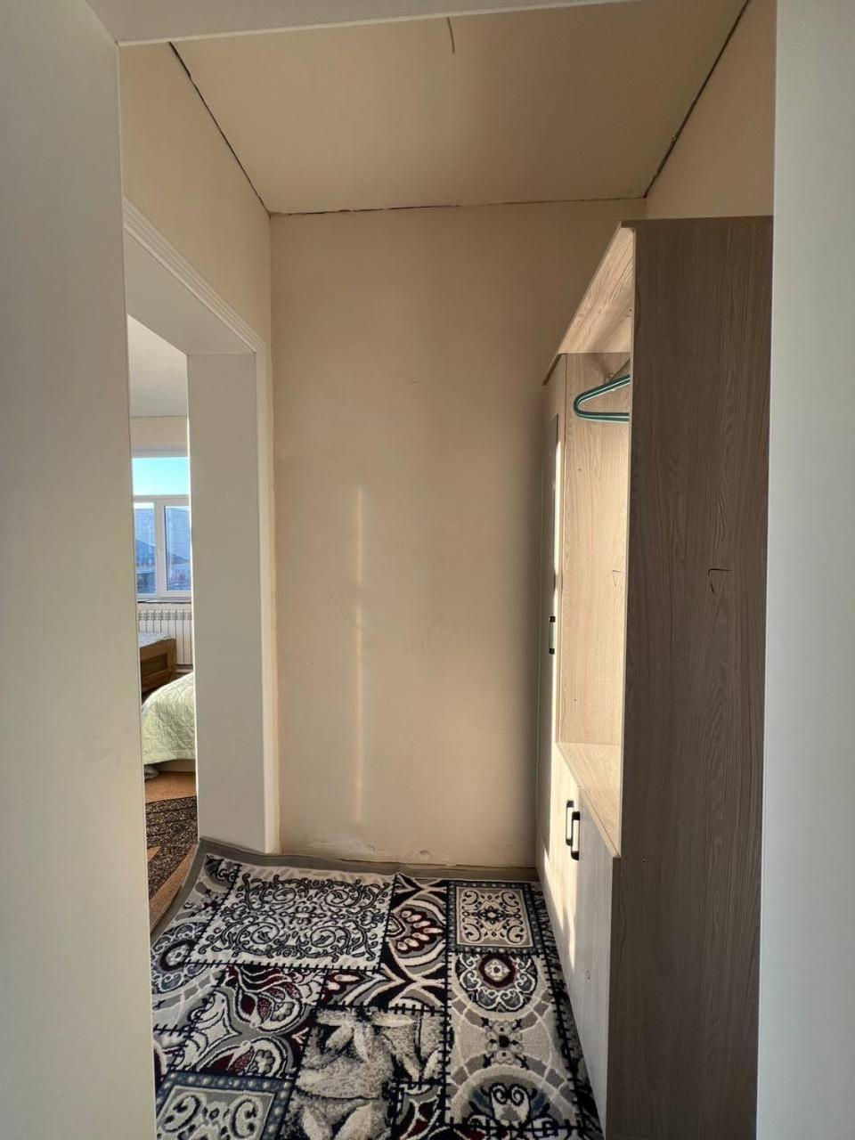 Emir Guest House In Karakol Rom bilde